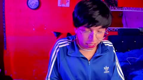 Snapshot of angellonfire chatting on February 20, 5:44 am Angel  online show from February 20, 5:44 am