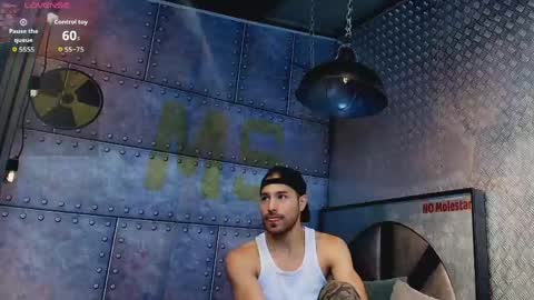 Angelo online show from February 28, 8:02 pm