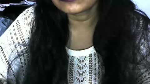 Snapshot of angelpriya555 chatting on December 6, 5:28 pm angelpriya555 online show from December 6, 5:28 pm