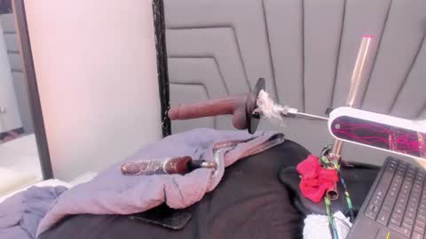 A N G I E.  online show from November 14, 2:03 am