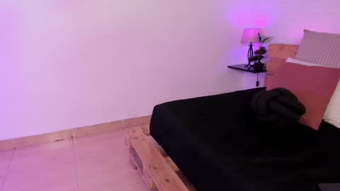Anie Monday to Saturday from 200 pm to 810pm  UTC-5 Colombia Time online show from October 16, 7:46 pm