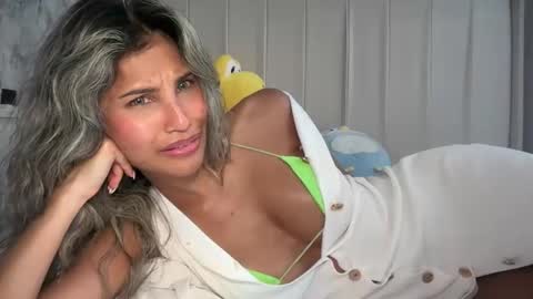 anisha online show from May 26, 10:43 am