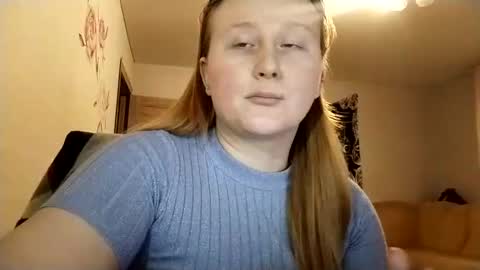 Snapshot of anika_lipps chatting on September 29, 3:33 pm Anika online show from September 29, 3:33 pm
