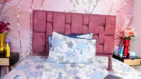 anisha_zambrano online show from December 16, 2:45 pm