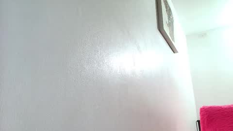 ana independent model online show from November 4, 8:15 am