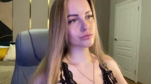 Anita online show from March 3, 1:01 am