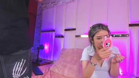 ANGEL AND TEFY online show from November 24, 5:00 pm