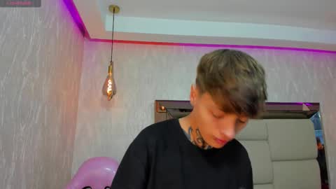 Anna online show from March 10, 1:10 pm