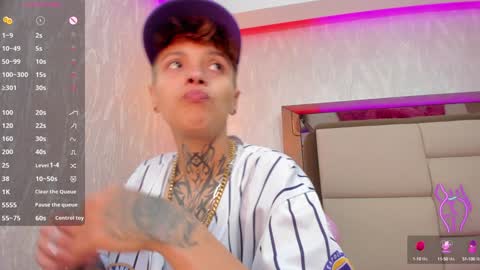 Anna online show from December 20, 1:22 pm