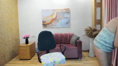 Anna Ditrih online show from June 29, 11:43 am