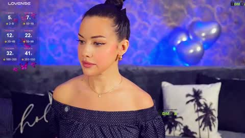 AnnaConda online show from December 1, 12:03 pm