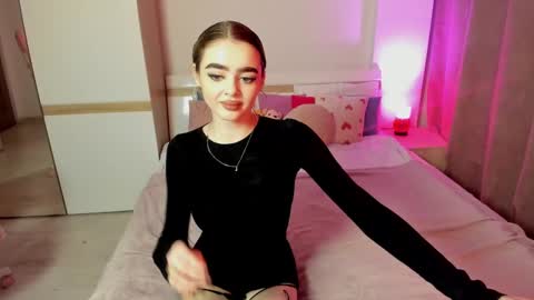 Snapshot of anna_nickol chatting on February 4, 3:36 pm Anna online show from February 4, 3:36 pm