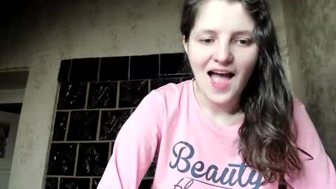 Snapshot of annaahcharm chatting on December 4, 2:58 am annaahcharm online show from December 4, 2:58 am