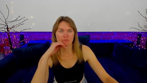 Annabel online show from December 4, 7:02 pm