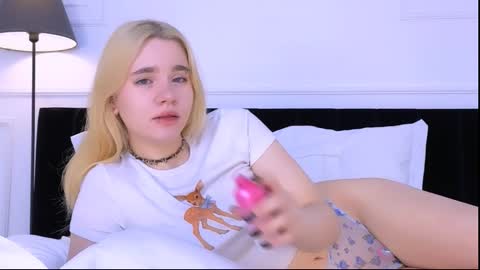 AnnaBelle online show from November 11, 2:36 am