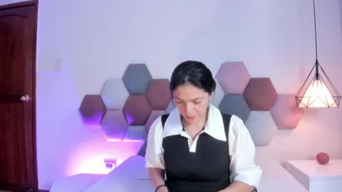 AnnaBrooks online show from May 13, 6:28 pm