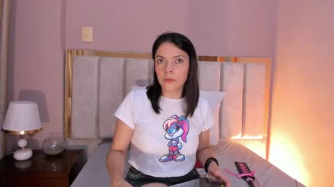 AnnaBrooks online show from June 2, 1:29 am
