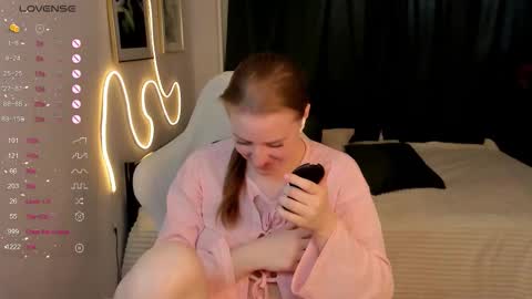 annagrees1 online show from February 20, 6:26 am