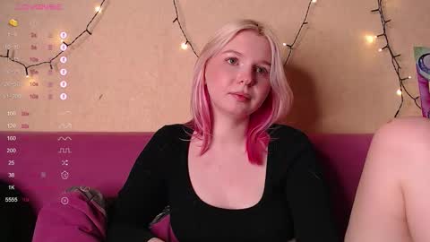 annamilky online show from October 28, 8:21 pm