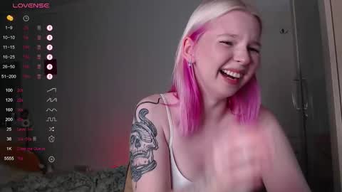 annamilky online show from October 23, 7:59 pm