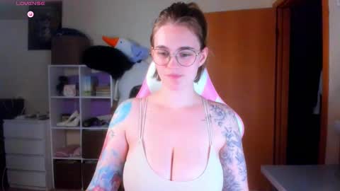 AnnaRoading online show from October 23, 10:32 pm