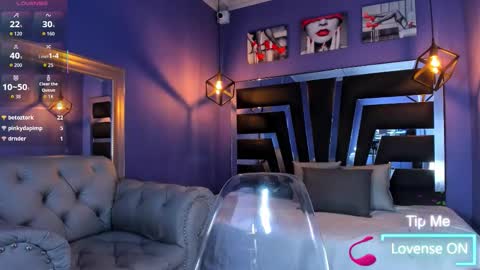 Anne online show from November 15, 6:31 pm