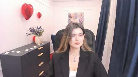 annetli online show from February 15, 3:31 am