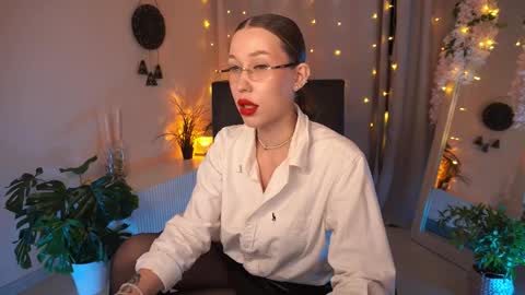 Snapshot of annettelane chatting on October 9, 6:19 am Anna online show from October 9, 6:19 am