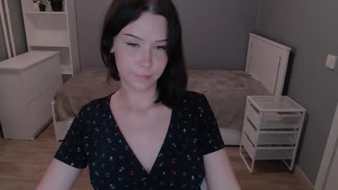 AnnFlowerLa online show from September 22, 12:42 pm