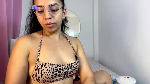 anngela online show from November 6, 5:21 am