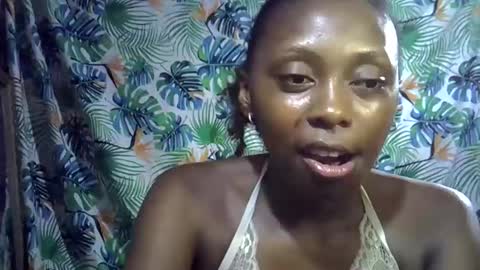 Annie online show from March 2, 8:04 pm