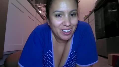 Annie23mal online show from November 21, 1:20 pm