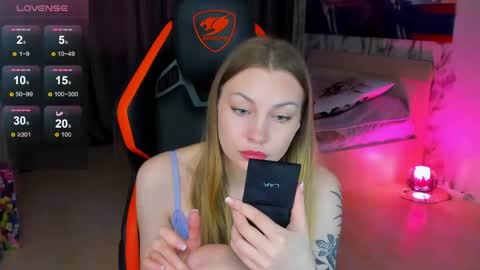 Annie online show from May 28, 1:58 am