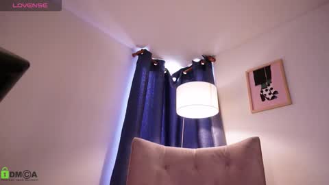 Annie online show from March 14, 1:48 pm