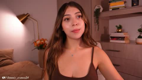 Annie Evans online show from March 16, 10:47 pm