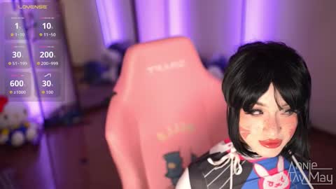 Annie May   online show from October 31, 2:28 pm