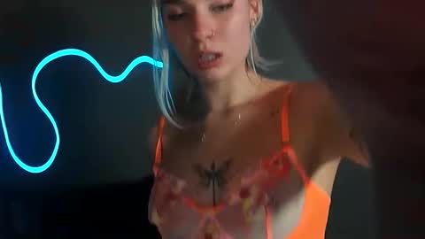  ONLY FANS   online show from January 3, 11:46 am