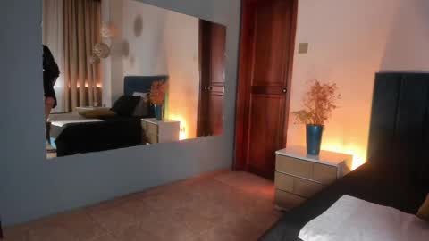 Annie Bluee online show from April 24, 12:40 pm