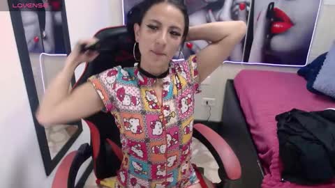 Anniee online show from March 11, 12:39 pm