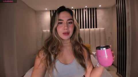 Annie Monroe online show from October 30, 11:44 am