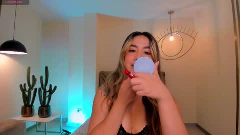 Annie Monroe online show from December 5, 11:41 am