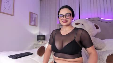 Annie Vega online show from February 22, 3:21 am