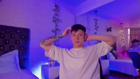 Annie  Alex online show from December 8, 1:25 pm