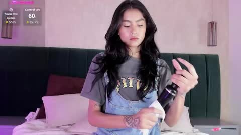 ANNIE  online show from November 9, 8:22 pm