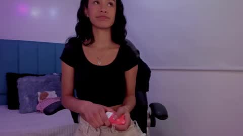 Snapshot of anniie_evans1 chatting on October 7, 2:35 pm Annie Evans online show from October 7, 2:35 pm