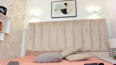 Annie Queen online show from November 12, 2:36 am