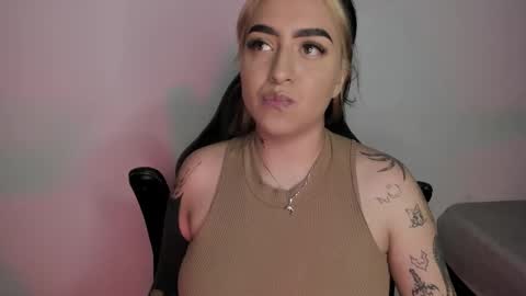 Annika online show from November 5, 3:08 am