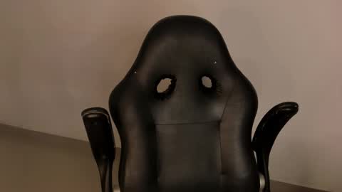 Annika online show from February 28, 2:43 pm