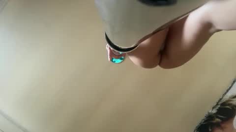 annikaronin online show from February 8, 10:35 pm