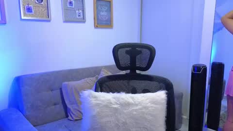 ANNY LOUIS online show from November 19, 7:34 pm